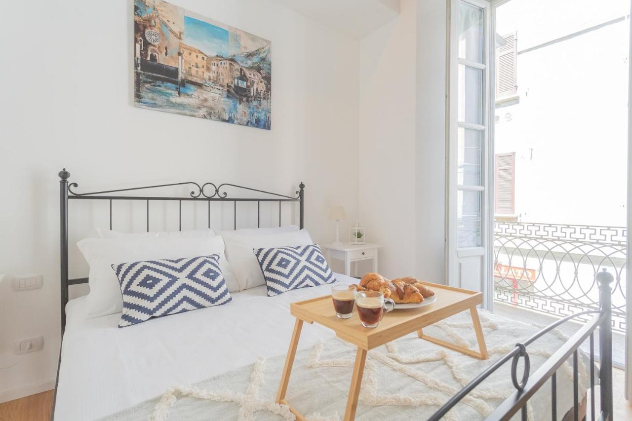 Independence Apartment With Balcony By Rent All Como Exterior photo