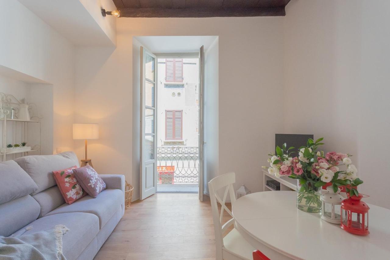 Independence Apartment With Balcony By Rent All Como Exterior photo