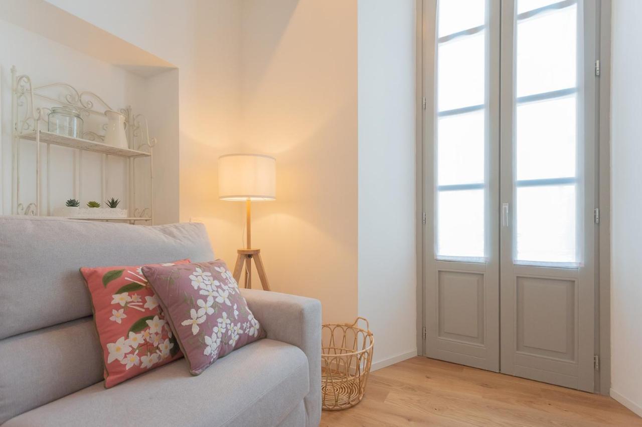 Independence Apartment With Balcony By Rent All Como Exterior photo